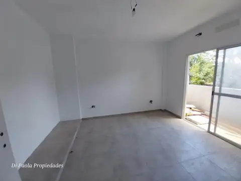 Depto Tipo Casa en Venta al Este