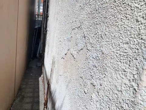 Monseñor De Andrea 100