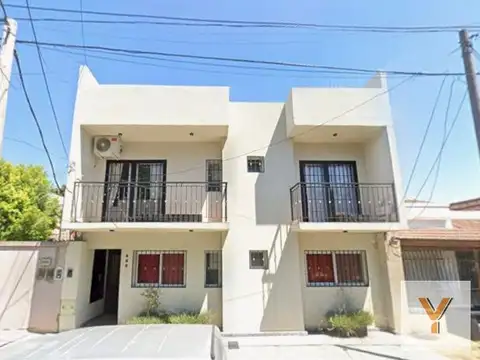 Depto Tipo Casa 2 ambientes con 1 baño