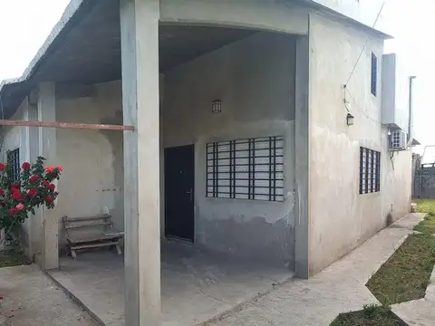 EXCELENTE PROPIEDAD DE 4 AMBIENTES TOTALMENTE RECICLADA