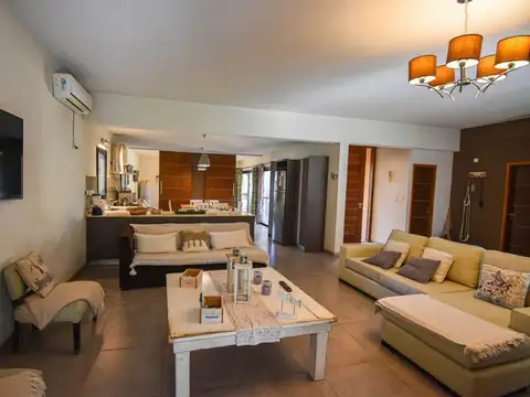 VENTA DE CASA EN COSTA ESMERALDA