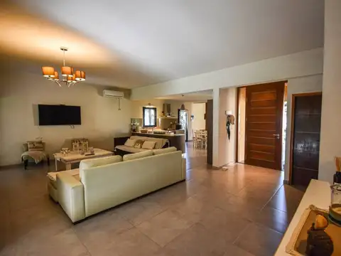 Casa en Venta en Barrio Residencial 1, USD 258.000