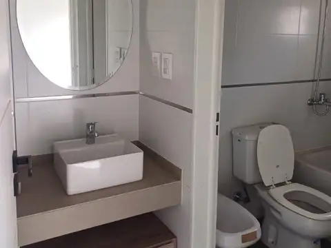 Departamento en Alquiler en Parque Chacabuco, $ 750.000