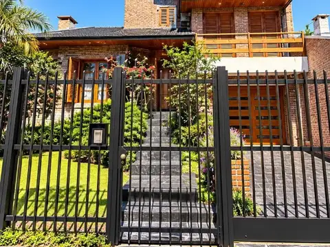 Casa 4 ambientes en castelar norte a metros de santa rosa