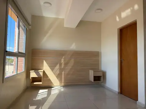 Departamento en Alquiler con 1 cochera