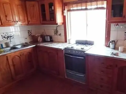 Chalet 3 Ambientes Y Departamento En Block