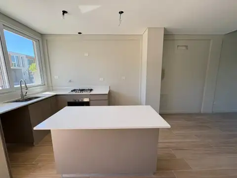 Casa 3 ambientes con 2 baños