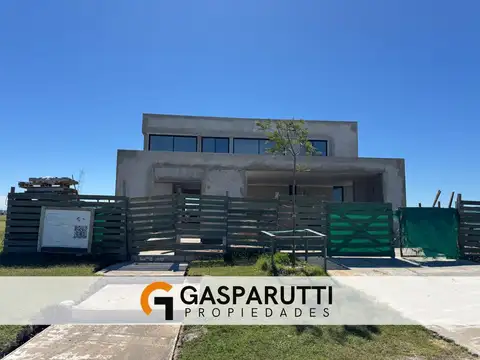 Casa en Venta en Puertos del Lago, Barrio Amarras