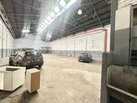 Galpon en Alquiler 15,58  mts Frente