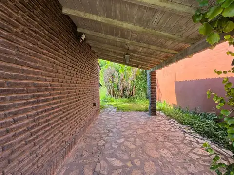 Casa en Venta con 3 cocheras