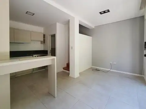 Depto Tipo Casa 3 ambientes con 2 baños