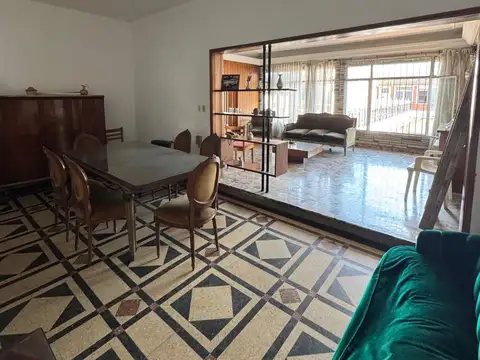 Local en Venta Via Pública