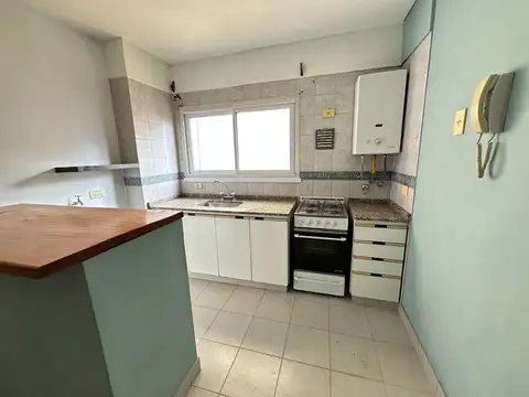 Departamento 2 Ambientes Luminoso en Venta en Flores