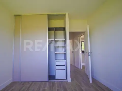 VENTA DEPARTAMENTO 2 DORM CON BALCÓN, B° CANALES