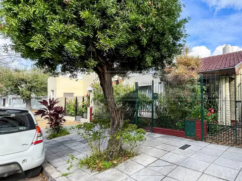 Potosi al 300, entre Gorriti y Bogado