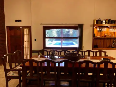 Venta de CASA tres dormitorios, Villa Elisa La Plata