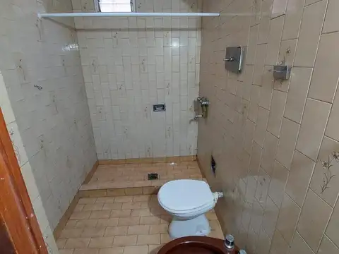 CASA EN VENTA DE 3 AMB TEMPERLEY