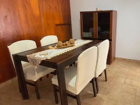 Depto Tipo Casa 4 ambientes con 2 baños