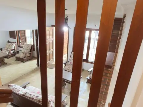 Depto Tipo Casa 4 ambientes con 2 baños