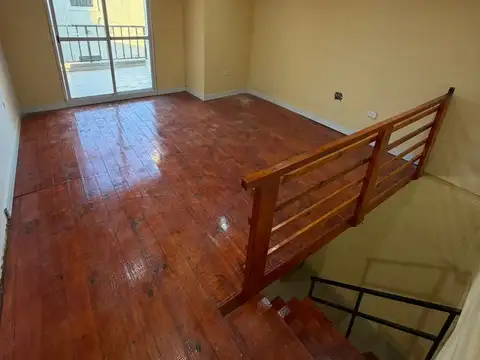 Depto Tipo Casa 2 ambientes con 1 baño