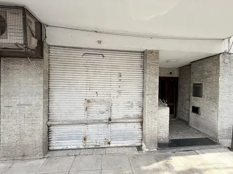Aristóbulo Del Valle 300