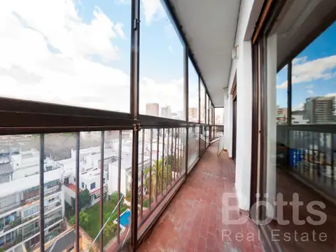 Departamento en Venta de 4 dormitorios