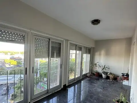 Departamento 5 ambientes con 2 baños