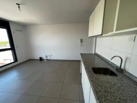 Departamento en Alquiler en Luis Agote, $ 330.000