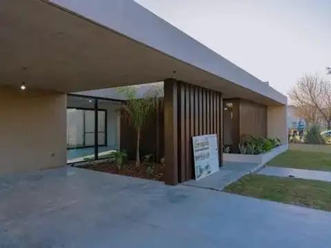 OPORTUNIDAD VENTA CASA ESTILO MINIMALISTA EN HOMIGON EN TERR