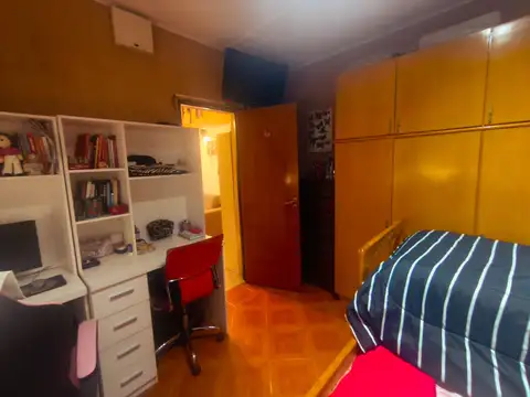 CASA EN VENTA + PATIO Y COCHERA  2 CASAS JUNTAS