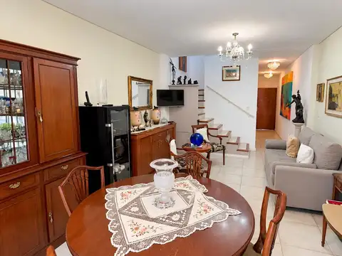 VENTA DÚPLEX 5 AMBIENTES EN FLORIDA MITRE