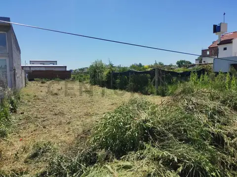 655 entre 17 y 18, Lote en Venta. Sicardi.