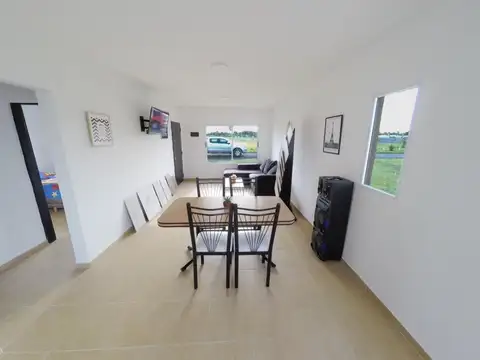 Casa 3 ambientes con 1 baño