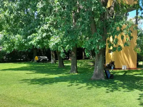 Casa 4 ambientes con 4 baños