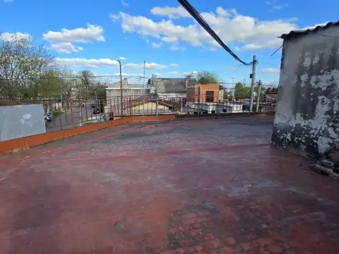 Joaquin V Gonzalez 899