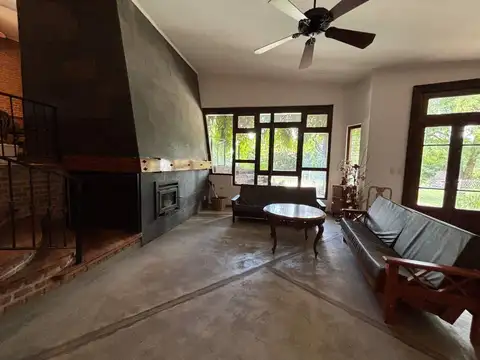 CASA QUINTA EN VENTA EN BRAGADO CON PILETA