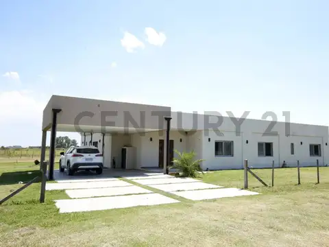 Casa en venta en La Plata de 3 dormitorios con pileta