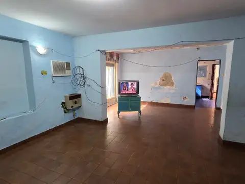 Depto Tipo Casa en Venta en Temperley, USD 90.000