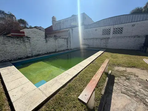 VENTA CASA 3 AMBIENTES CON PILETA EN RAMOS MEJIA