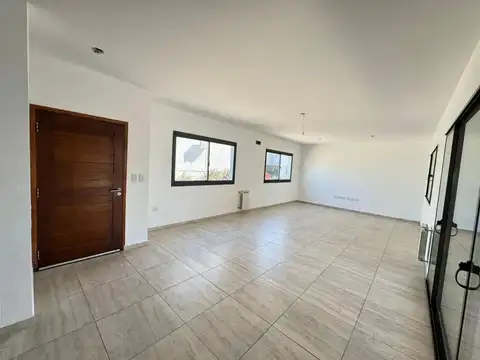 Casa en Alquiler de 3 dormitorios