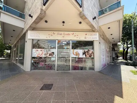 VILLA DEVOTO. ESPECTACULAR LOCAL COMERCIAL EN ESQUINA 78m²