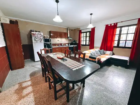 Los Paraisos 2627