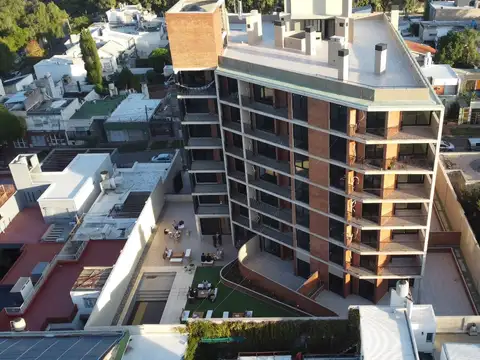 Artigas y Victor Mercante 300