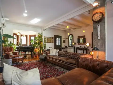 VENTA CASA DE REVISTA OLIVOS TOTALMENTE EQUIPADA