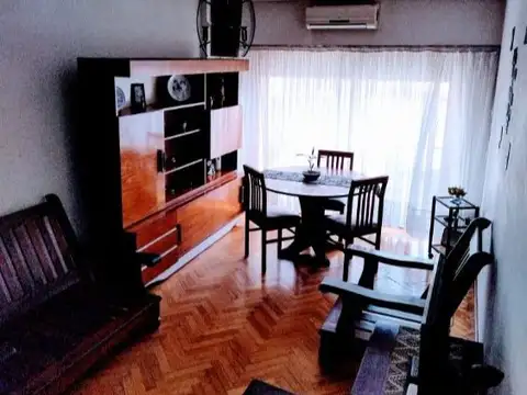 Pte Luis Saenz Peña 1100 Constitución 3amb U$85.000