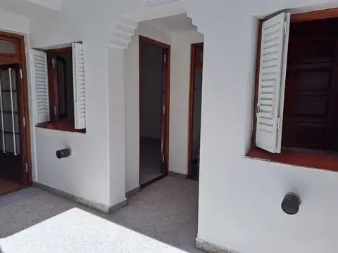 Depto Tipo Casa en Alquiler de 2 dormitorios