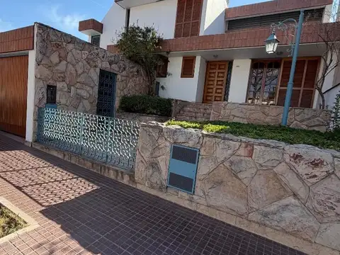 Casa en Venta en Quinta Sección, Mendoza