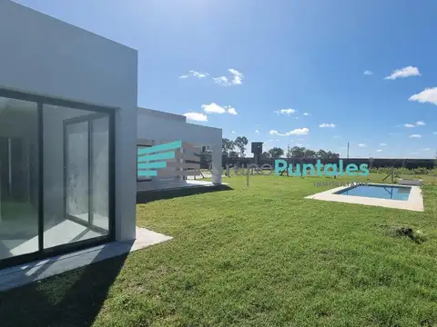 Casa en Venta en Countries y Barrios Cerrados en Esteban Echeverria, USD 260.000