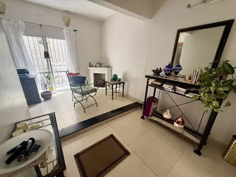 Casa de 3 dormitorios, patio y terraza