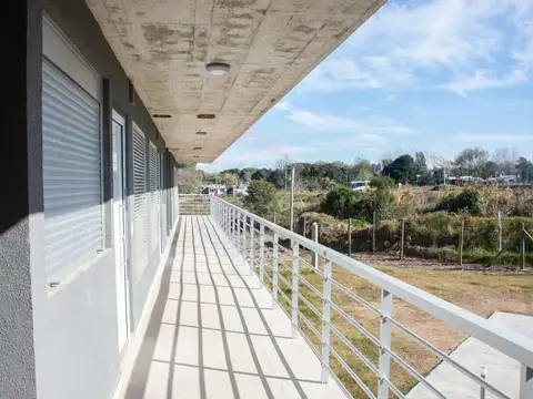 Luis Alberto de Herrera Esq. República 100